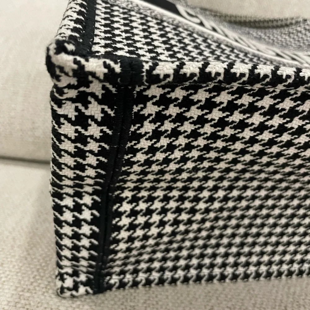 Dior small book tote - Picture 6 of 11